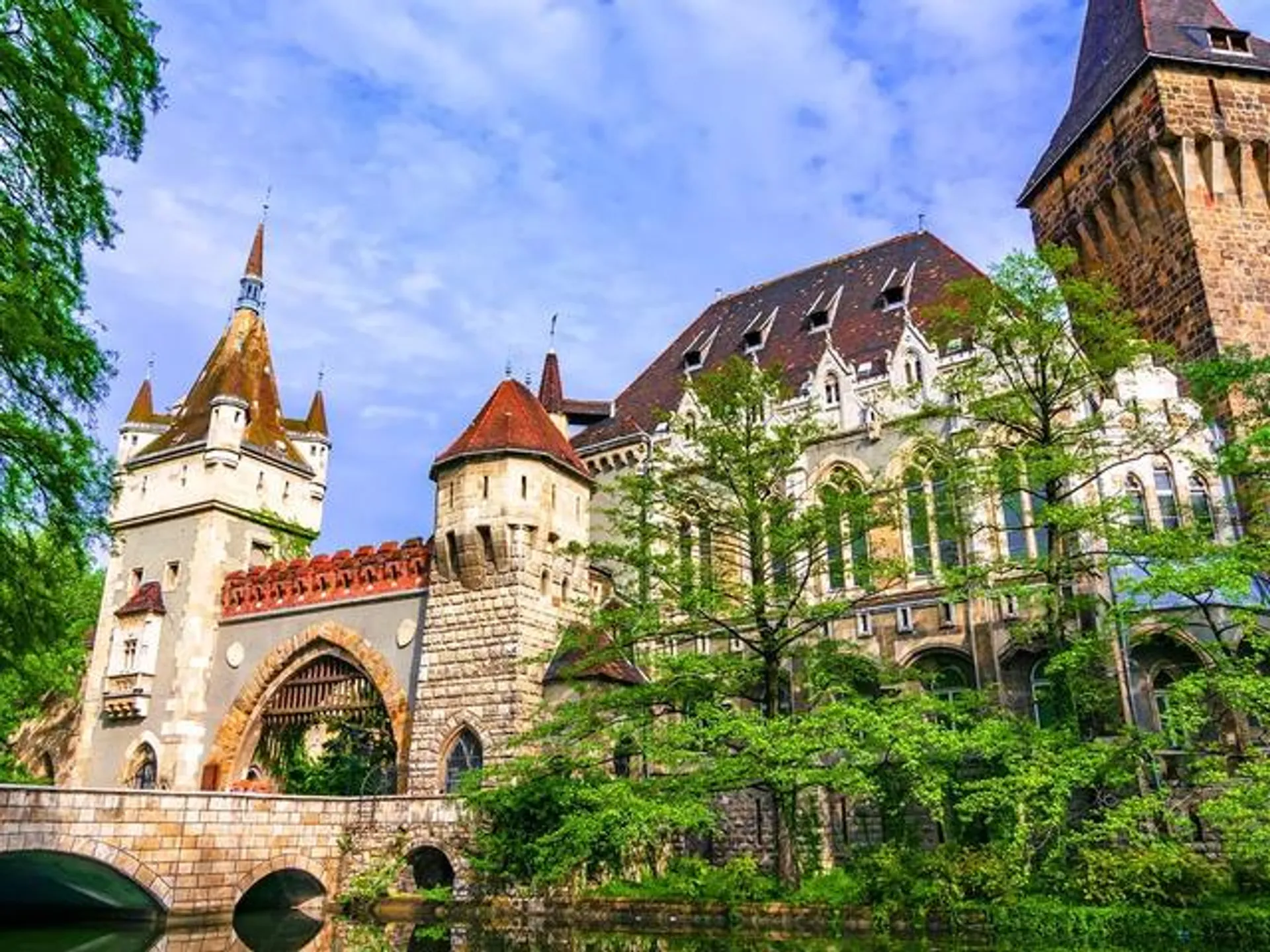 Castillo Vajdahunyad - Fin de semana en Budapest - Guía de Viaje Budapest - Buendía Tours
