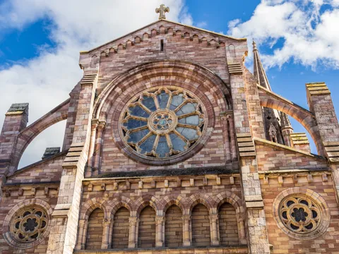 Fachada principal de la Iglesia de la Virgen de la Asunción de Torrelavega