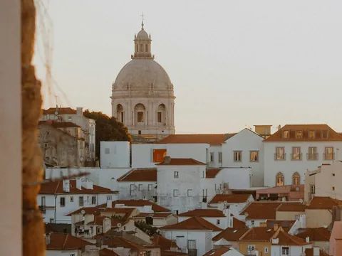 Barrio de Alfama en Lisboa, Portugal