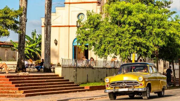 coche-clasico-vinales.jpg