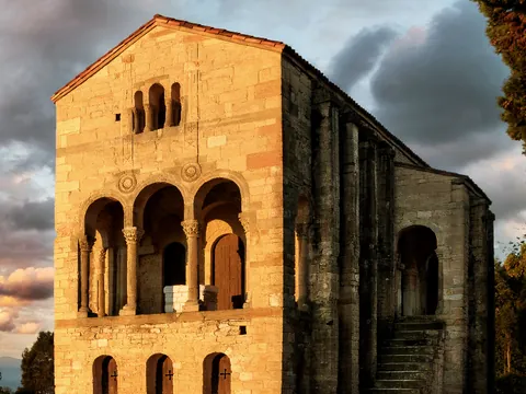Santa María del Naranco - HOME Oviedo - Guía de Viajes Oviedo - Buendía
