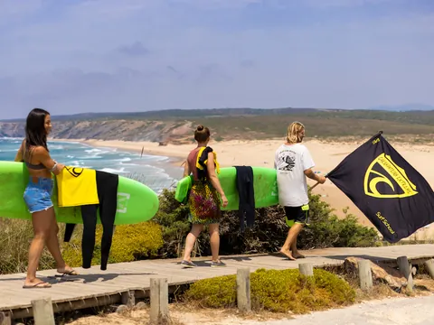 Curso Surf Grupo Carrapateira Algarve