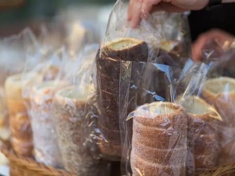 Kürtőskalács  - Comida típica de Budapest - Comer en Budapest - Guía de viaje Budapest - Buendía Tours