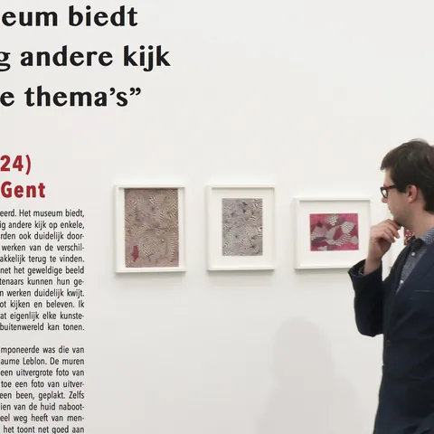 Obras expuestas en el interior del Museo Municipal de Arte Contemporáneo de Gante SMAK