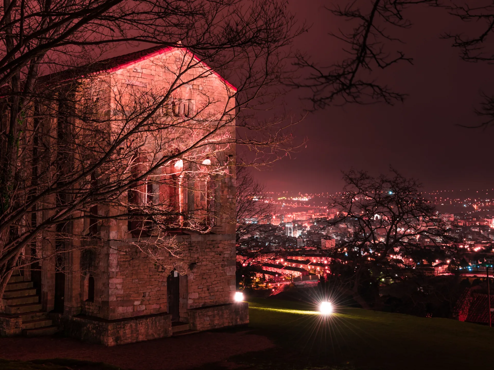 Oviedo - Vive un Halloween de miedo por España - Blog - Buendía Tours