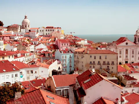 Panorámica del barrio de Alfama en Lisboa