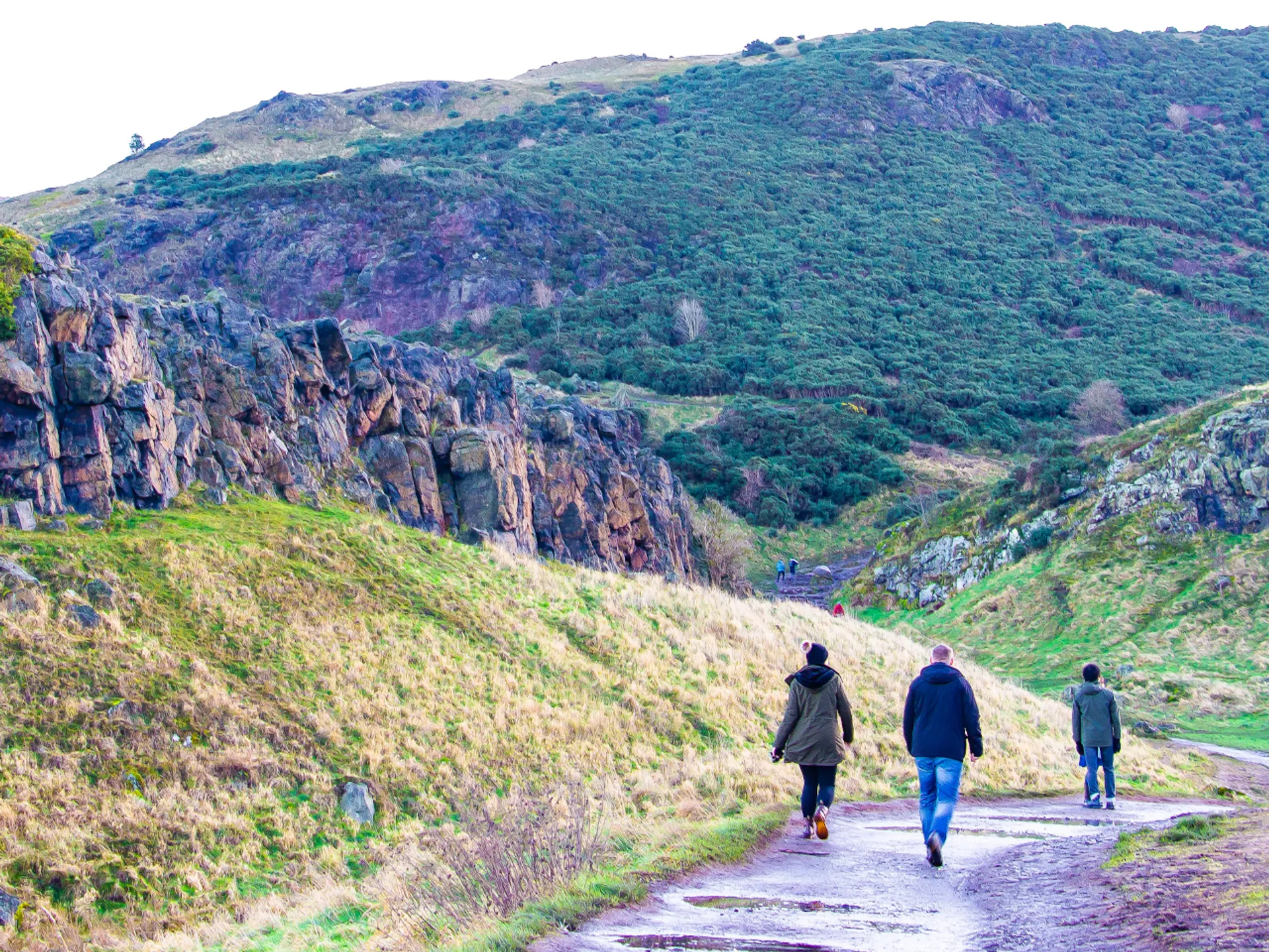 Caminantes de ruta por Arthur's Seat - Arthur's Seat - Qué ver en Edimburgo - Guía de Viajes Edimburgo - Buendía Tours