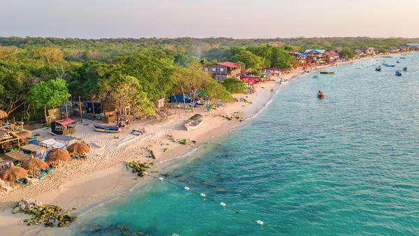 excursion-cartagena-playa-blanca.jpg