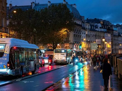 París nocturno Sena