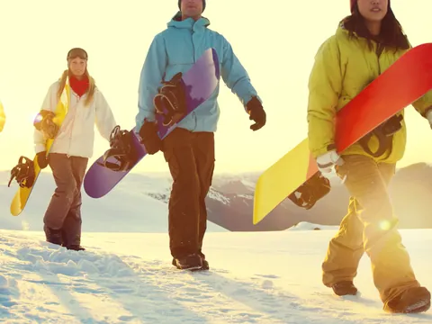 Clase particular con monitor de snowboard en Sierra Nevada