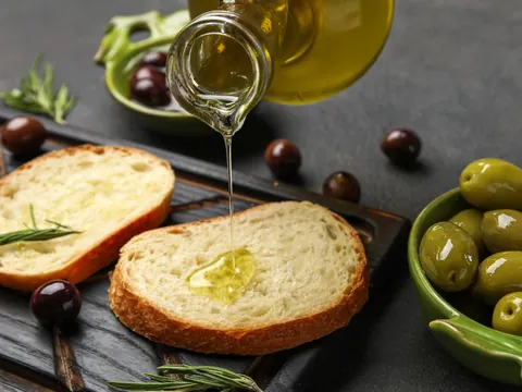 degustacion-de-acaite-de-oliva-en-baeza