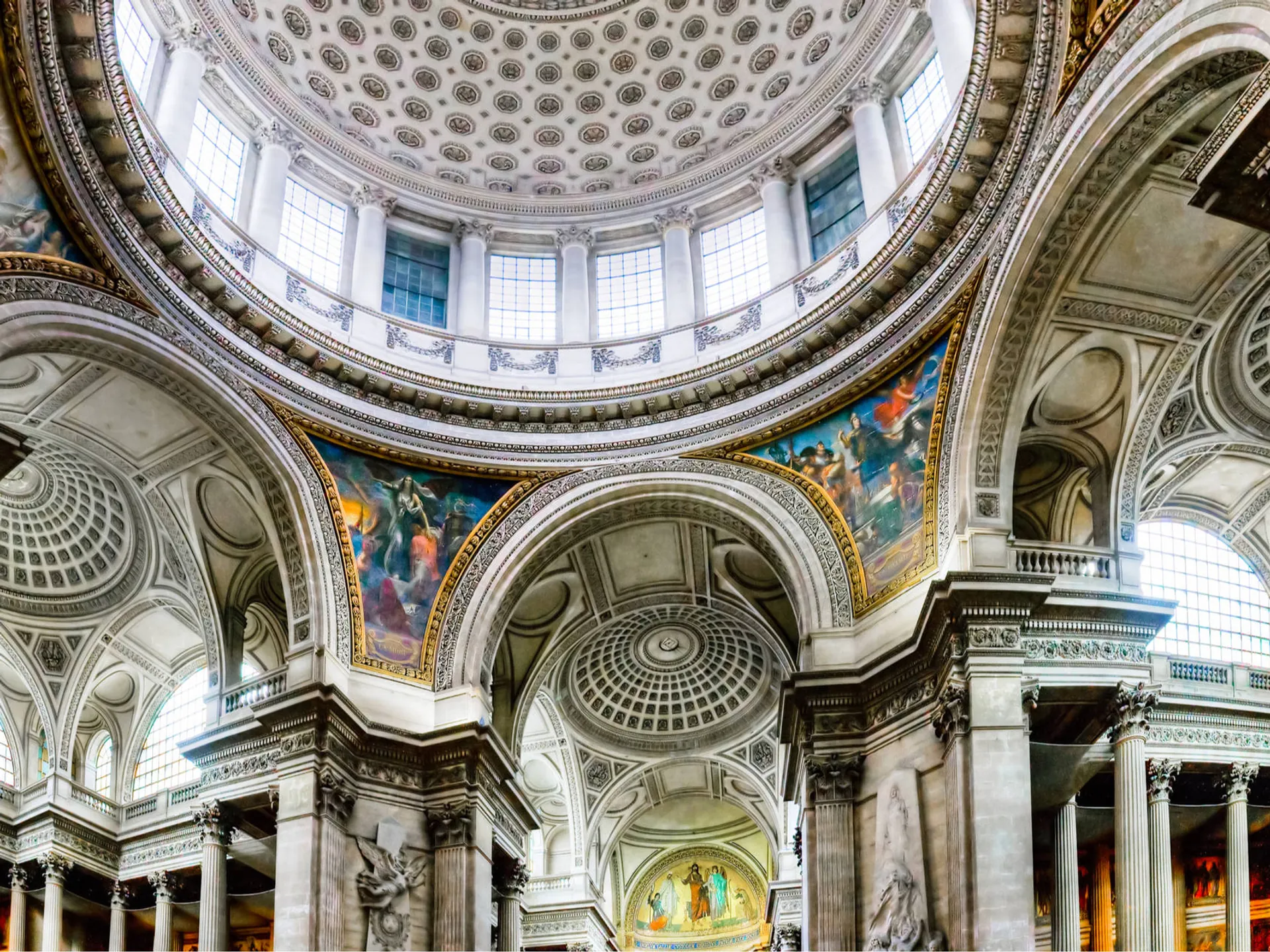Interior del Panteón de París