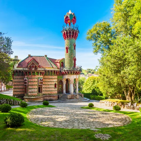 Capricho de Gaudí, Comillas