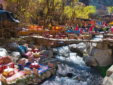 Restaurantes junto al río en Setti Fatma, valle de Ourika, Marruecos