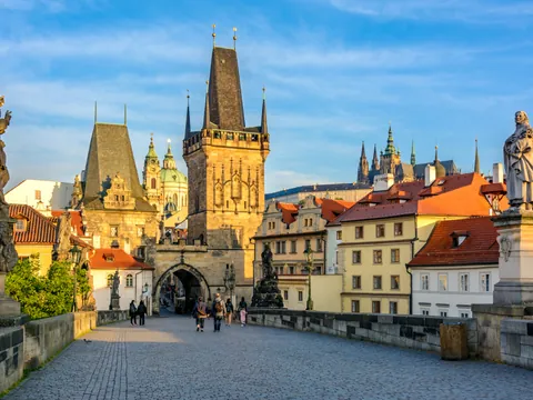 Puente de Carlos con vistas a Malá Strana y al Castillo de Praga