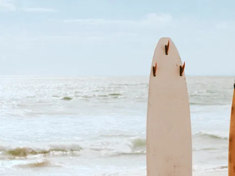 Alquiler de tabla de surf y neopreno en Carrapateira