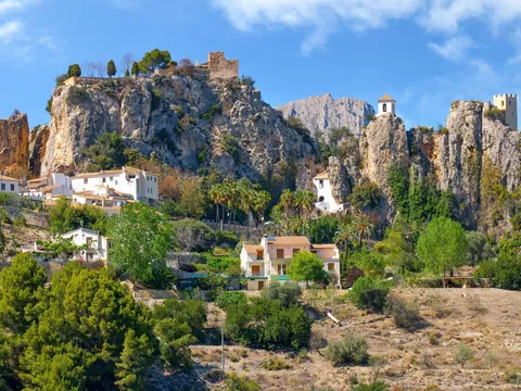 Excursión a Guadalest, Altea y Fuentes del Algar desde Valencia