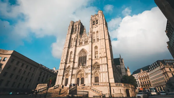 tour privado Bruselas visita guiada español Catedral privado Bélgica