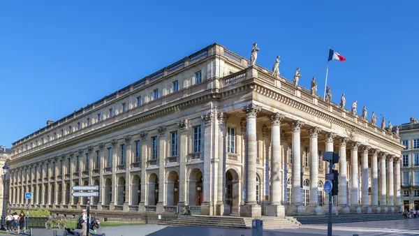 gran-teatro-tour-privado-Burdeos.jpg