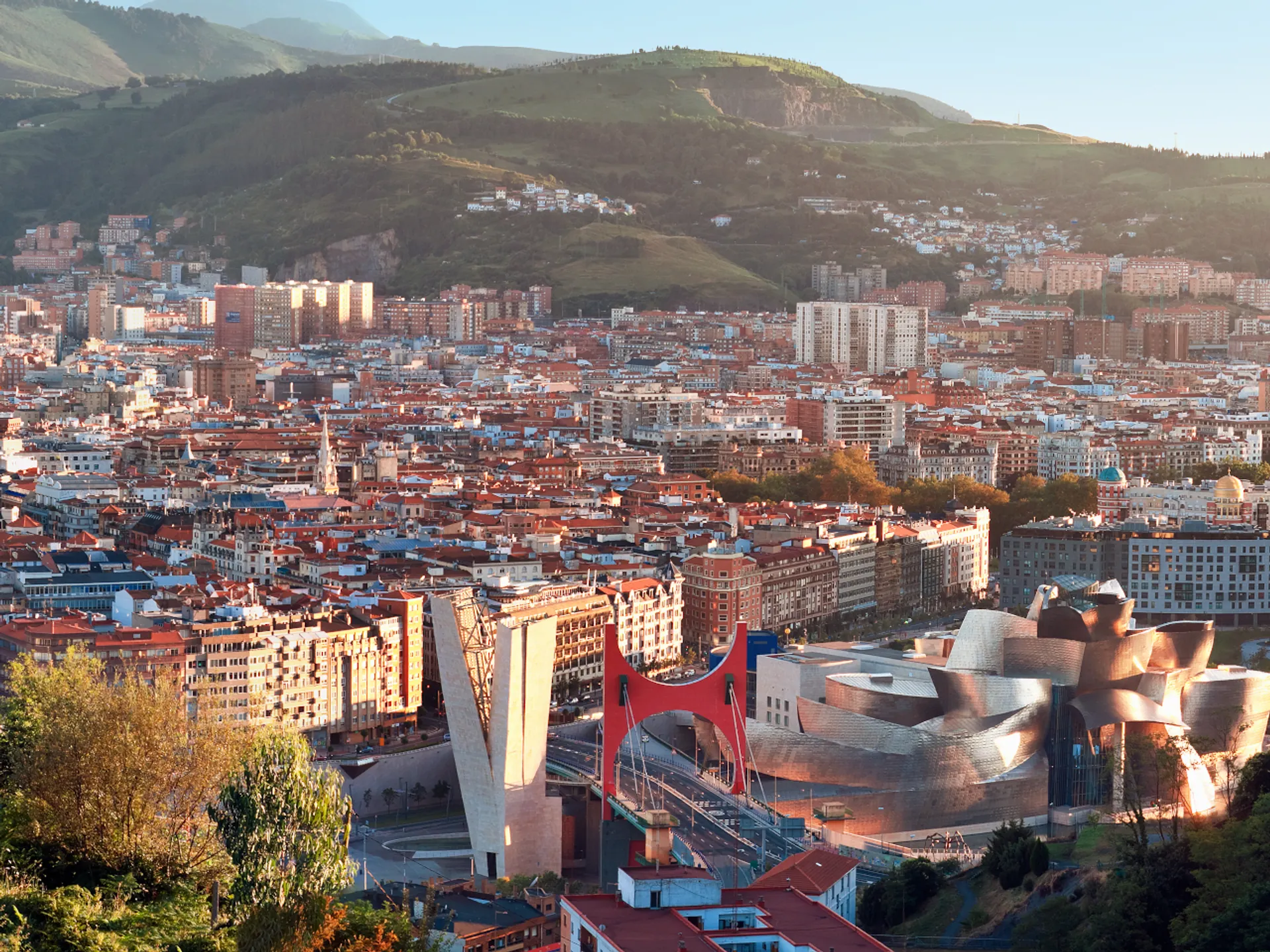 Vista de Bilbao - Fin de semana en Bilbao - Qué ver en Bilbao - Guía de Viajes Bilbao - Buendía Tours