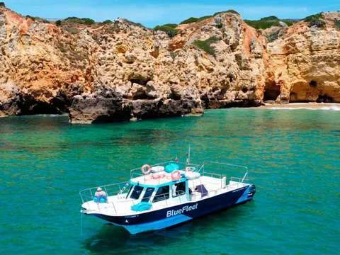 paseo en barco Costa Lagos Ponta Piedade Crucero catamarán Algarve