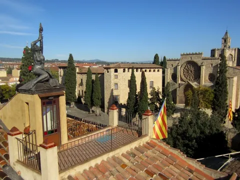 Vistas del Monasterio de Sant Cugat desde la terraza de Cal Gerrer