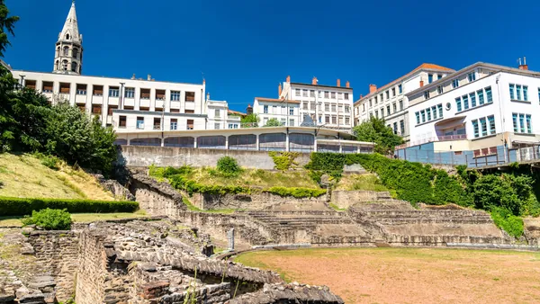 Anfiteatro Romano tour a Pie Croix Rouse Lyon español