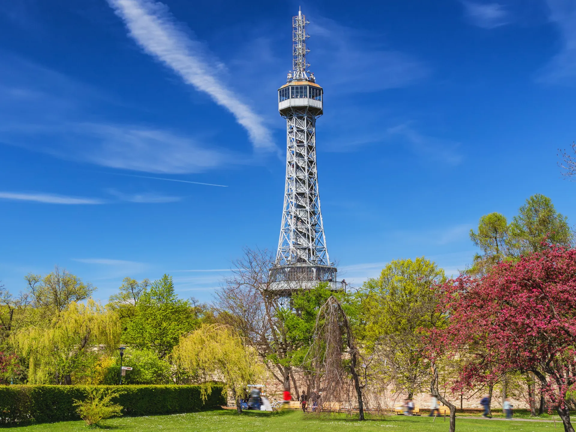 Mini Torre Eiffel de Praga en el Monte Petrín - Praga con niños - Qué hacer en Praga - Guía de Viajes Praga - Buendía Tours