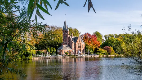 Tours a pie y visitas guiadas en Brujas para descubrir la ciudad más allá de la postal