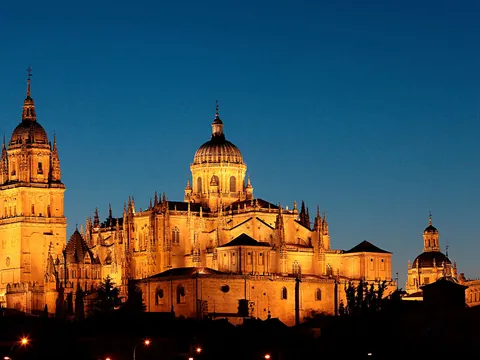 free tour Salamanca nocturno leyendas visita guiada Catedral Castilla León