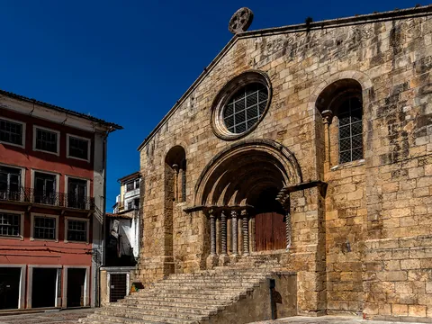 free tour Coimbra Esencial visita guiada gratis Iglesia Santigo Bartolome gratuita