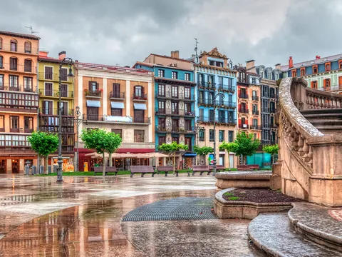tour privado Pamplona Plaza Castillo visita guiada Navarra