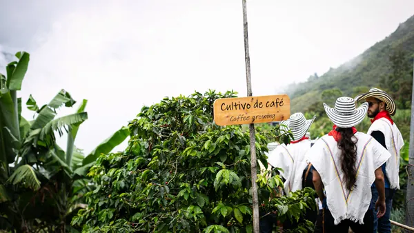 tour-finca-cafetera-antioquia.jpg