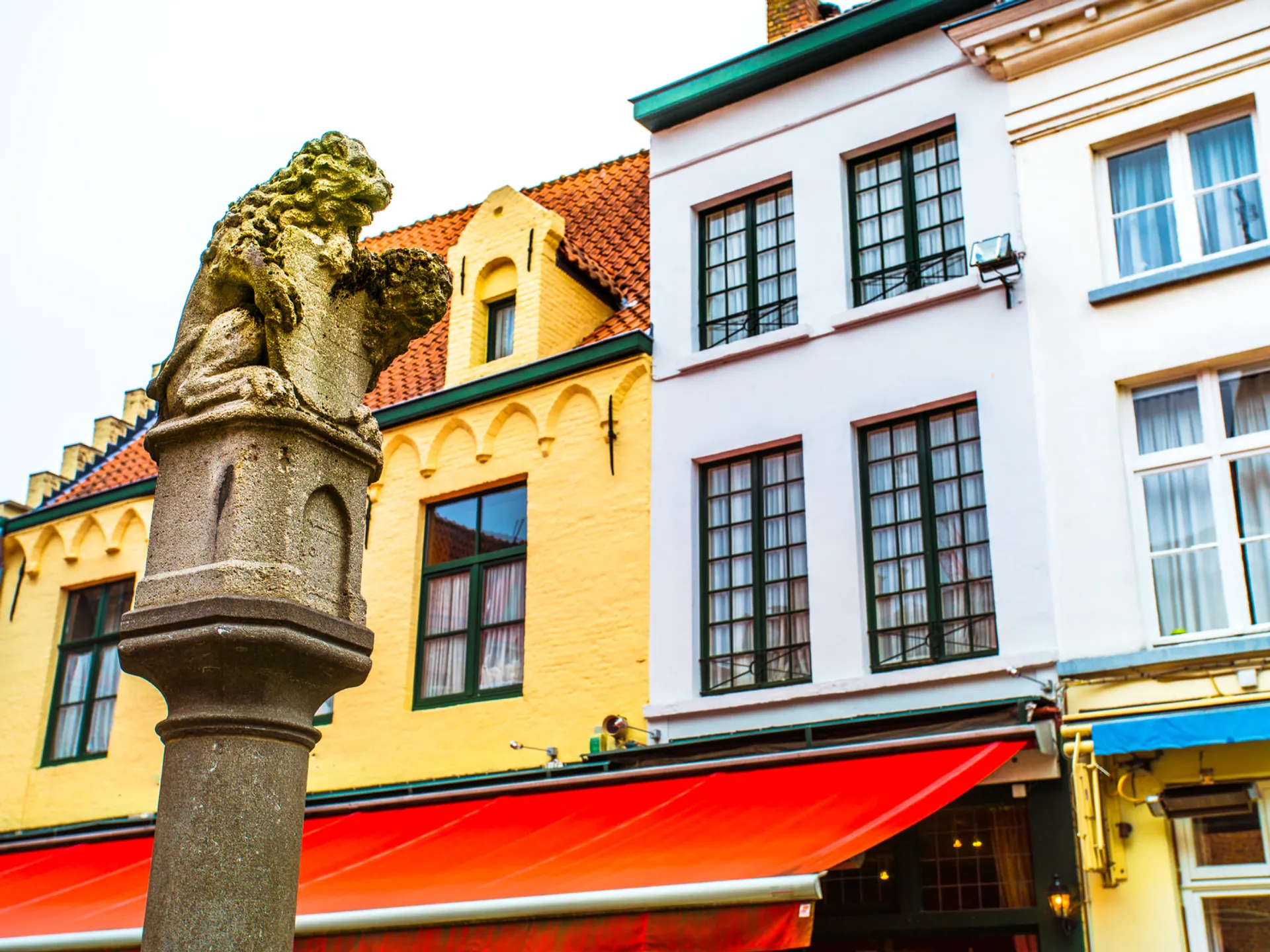 plaza-curtidores-cuero-brujas_0.jpg