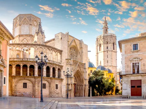 Vistas de la zona vieja y su casco antiguo en Valencia