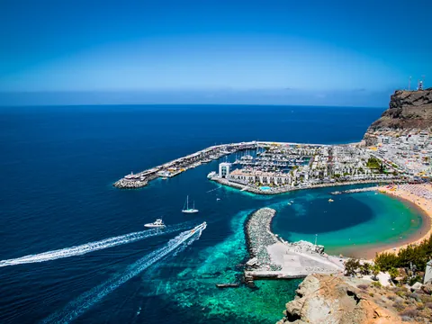 Paseo en catamarán por la costa sur de Gran Canaria con almuerzo y bebida