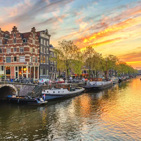 Canales de Ámsterdam - Qué hacer en Ámsterdam - Guía de viaje Ámsterdam - Buendía Tours