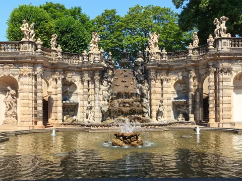Jardín Acuático Nymphenbad en el Palacio Zwinger, Dresde.