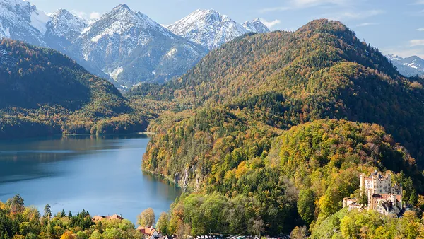 excursión Castillo Neuschwanstein Linderhof desde Múnich Transporte Hohenschwangau Baviera Alemania