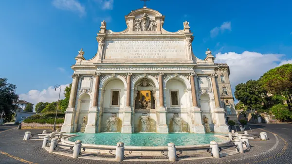 Fuente Acqua Paola, Trastévere, Roma, Italia