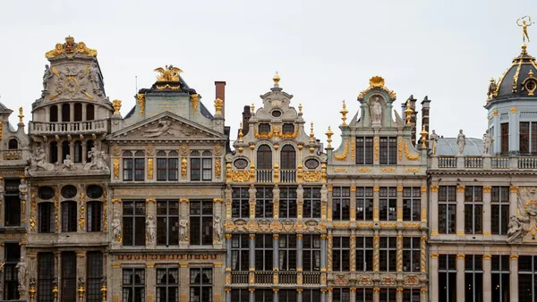 Qué hacer en Bruselas, entre grandes plazas, chocolate y escapadas sorprendentes
