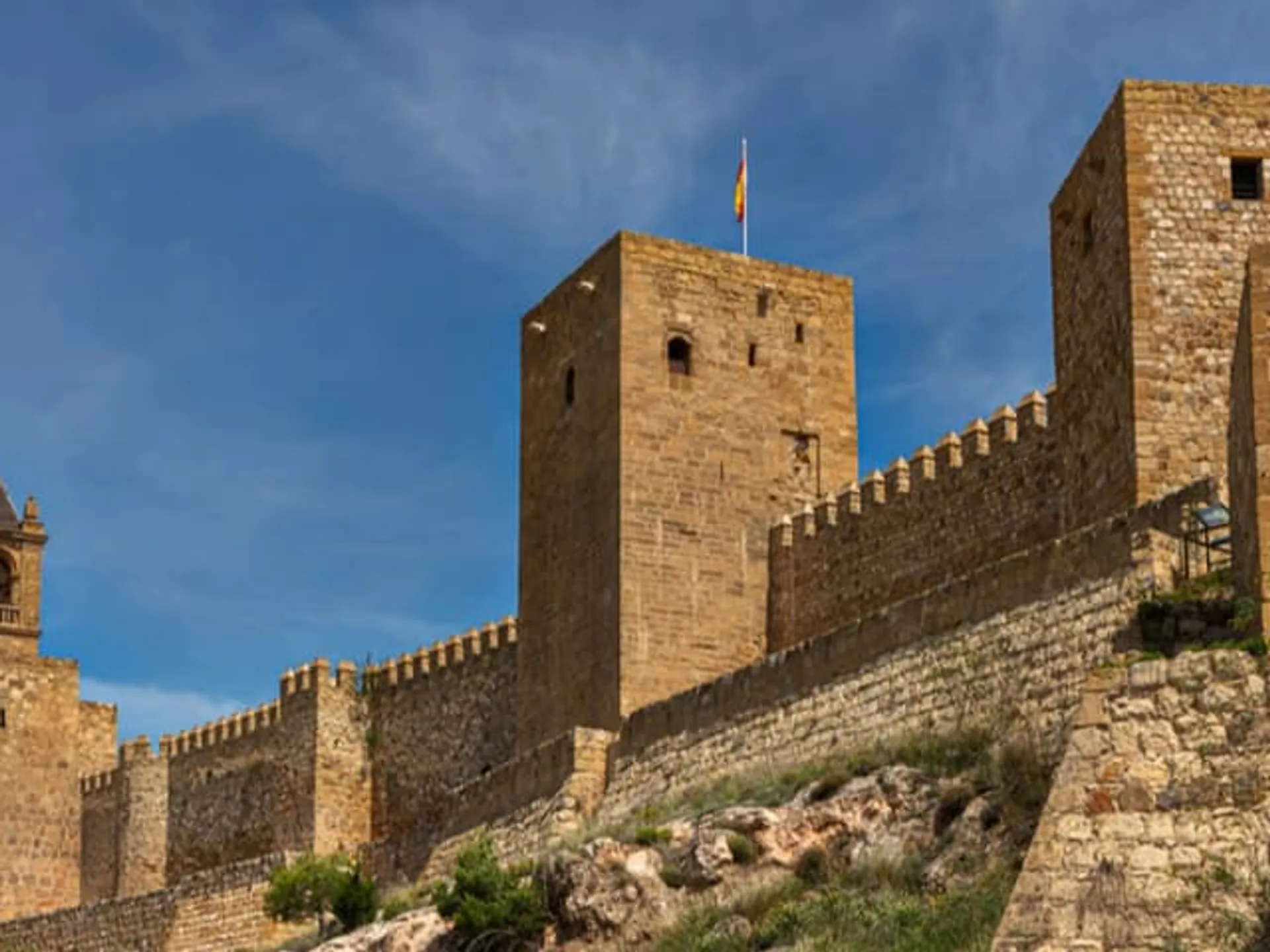 Ruinas de la Alcazaba de Antequera en Málaga - 10 lugares por donde pasa la vuelta ciclista España que no te puedes perder- blog Buendía tours