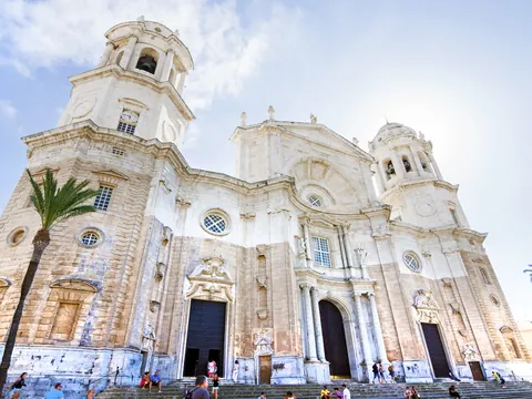 tour-privado-cadiz-a-la-carta_visita-guiada_catedral-cadiz_andalucia_buendia.jpg