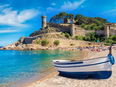 Excursión a la Costa Brava y paseo en barco desde Barcelona