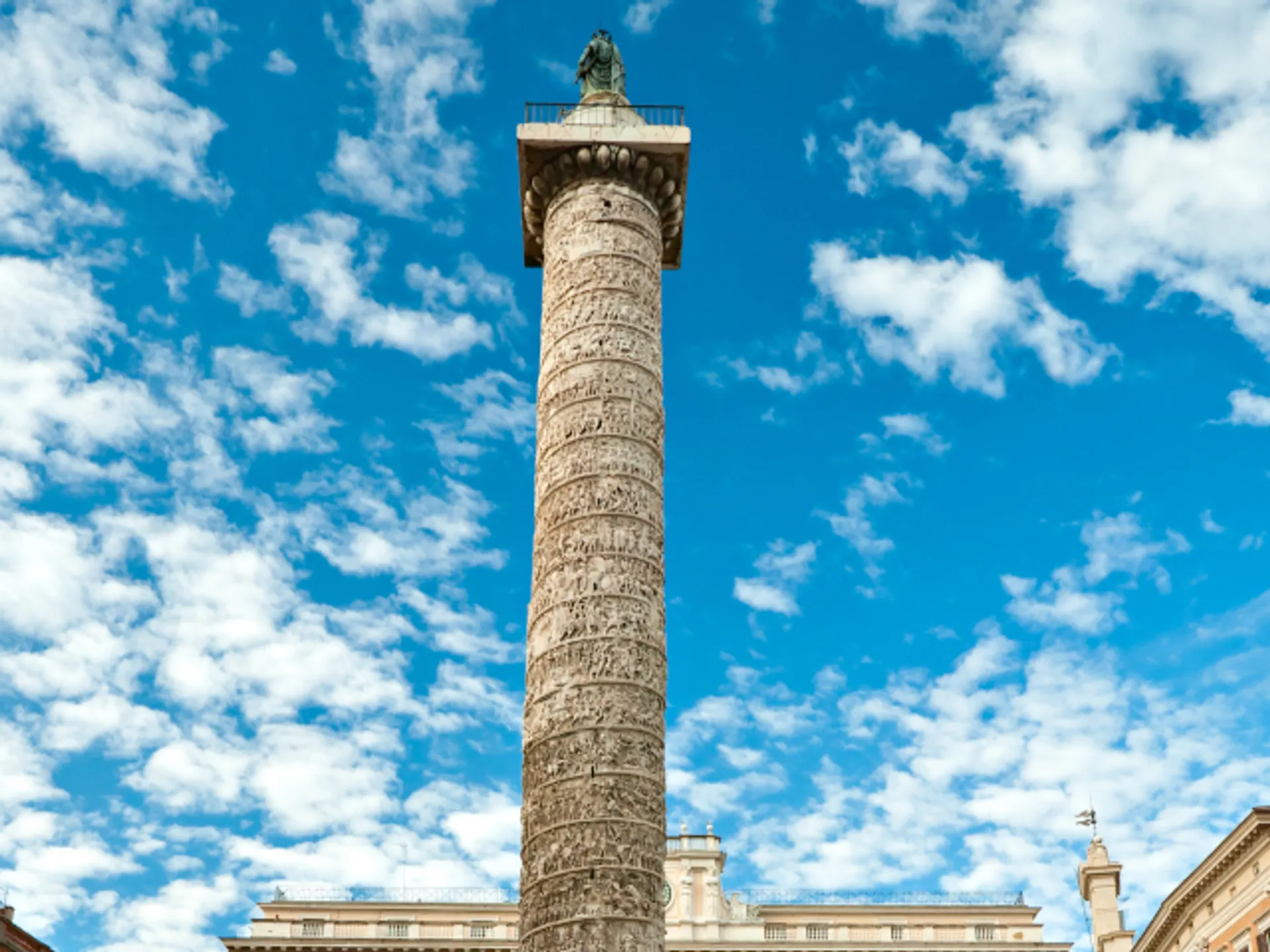 Columna de la Plaza de Colonna de Roma
