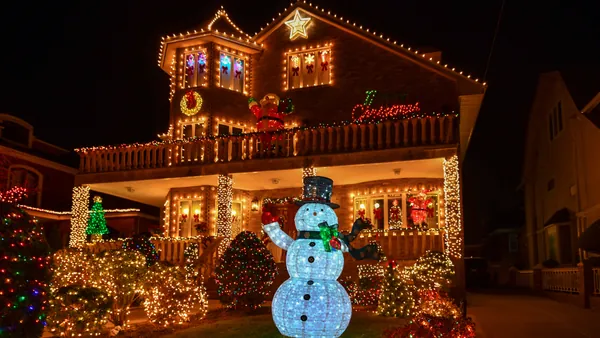 Casa con decoración navideña en Dyker Heights, Brooklyn, Nueva York