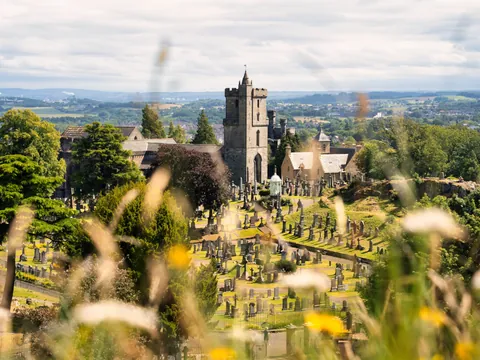Descubre la Iglesia de Holy Rude, uno de los templos medievales mejor conservados de Escocia.