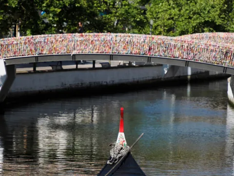 Puente paseo Moliceiro Aveiro