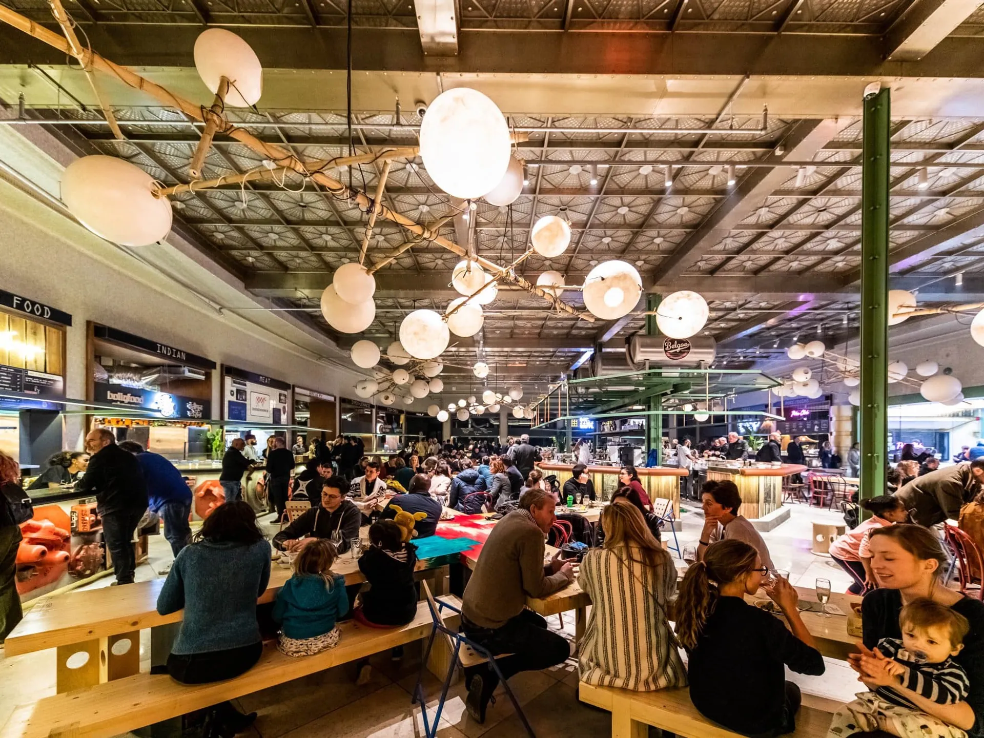Food Market WOLF-Donde comer en Bruselas-Guía de Viajes Buendíatours