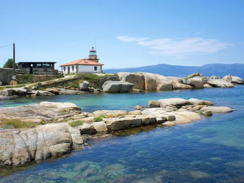 paseo en barco o Grove Ra Arousa Degustacion Mejillones Vino Galicia